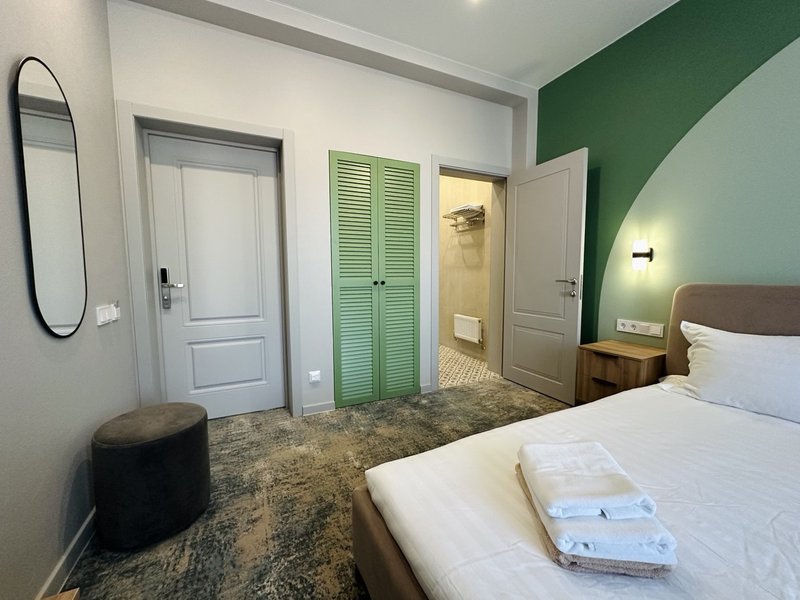 Стандарт без балкона с видом на море и горы - фото 2